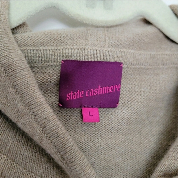 🌟SEE NEW LISTING🌟 🐪 "The State" Cashmere Hoodie in Camel - Picture 7 of 12